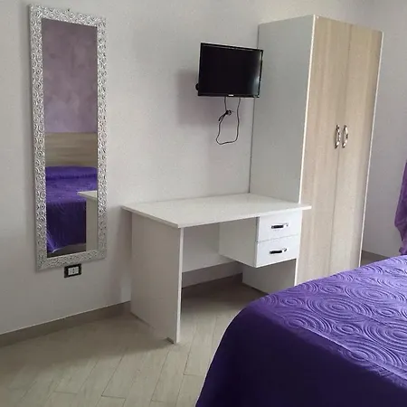 Red Stone Guest house Diamante