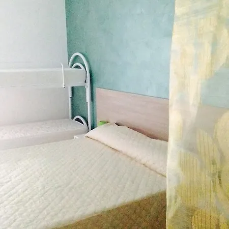 Guest house Red Stone *