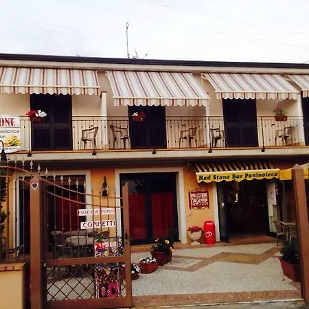 Affittacamere Red Stone Diamante